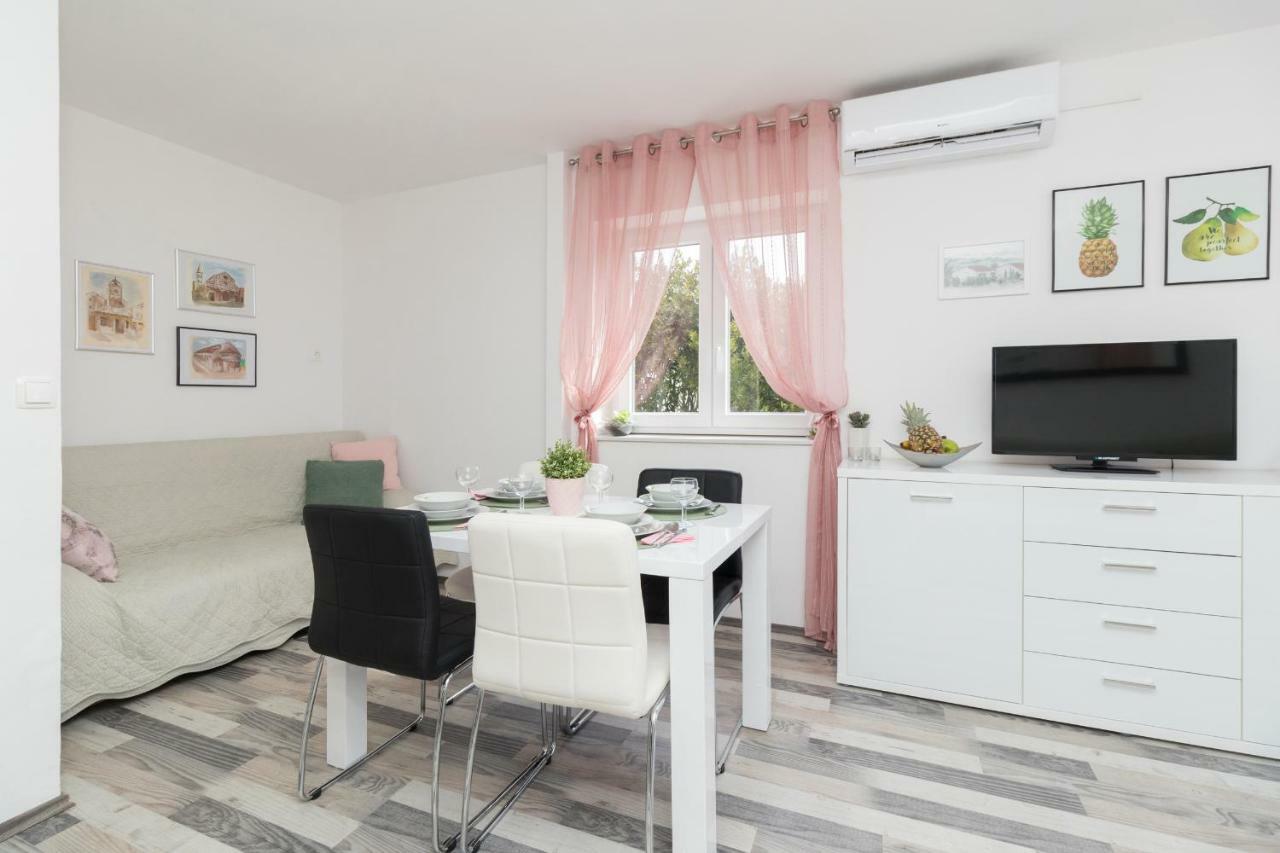 Apartman Roko Petrcane Ngoại thất bức ảnh